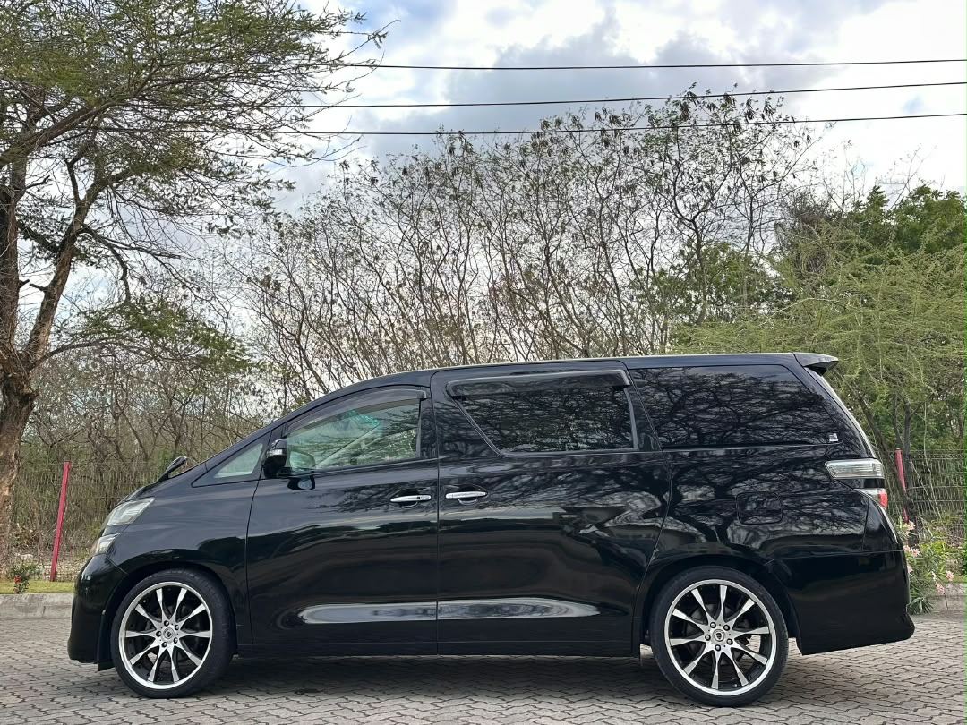 TOYOTA VELLFIRE thumbnail 7